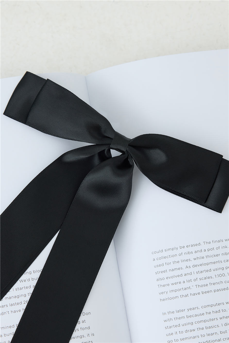 Whimsy Bow Hair Clip Black